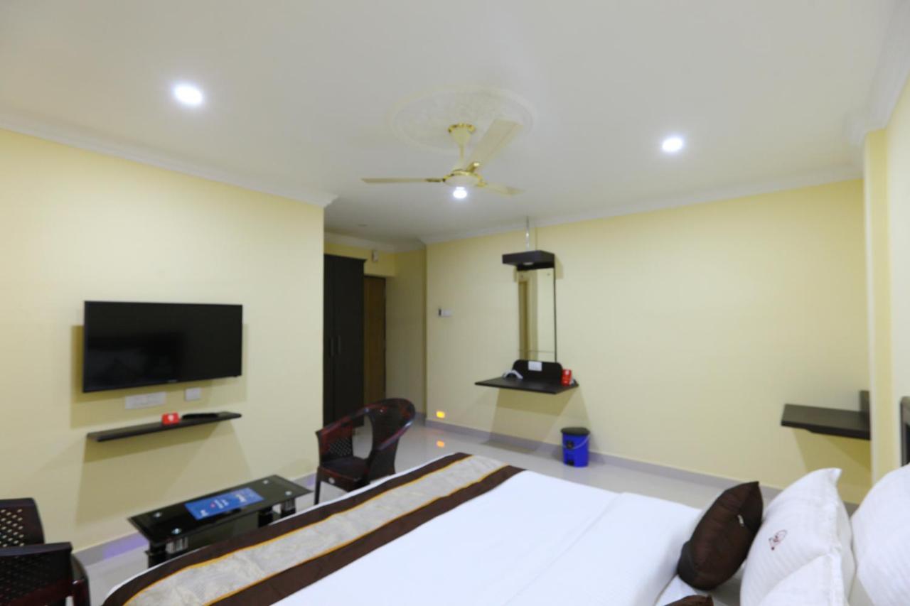 Salbala Inn - Near Alrport Chennai Bagian luar foto